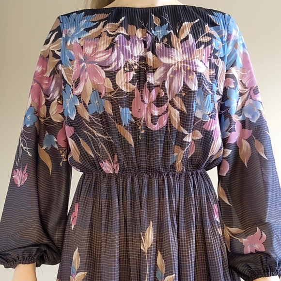 Vintage Blouson Floral Midi Dress - Picture 6 of 11
